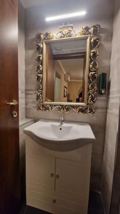 La Casa Tra I Caruggi Apartment เจนัว ภายนอก รูปภาพ